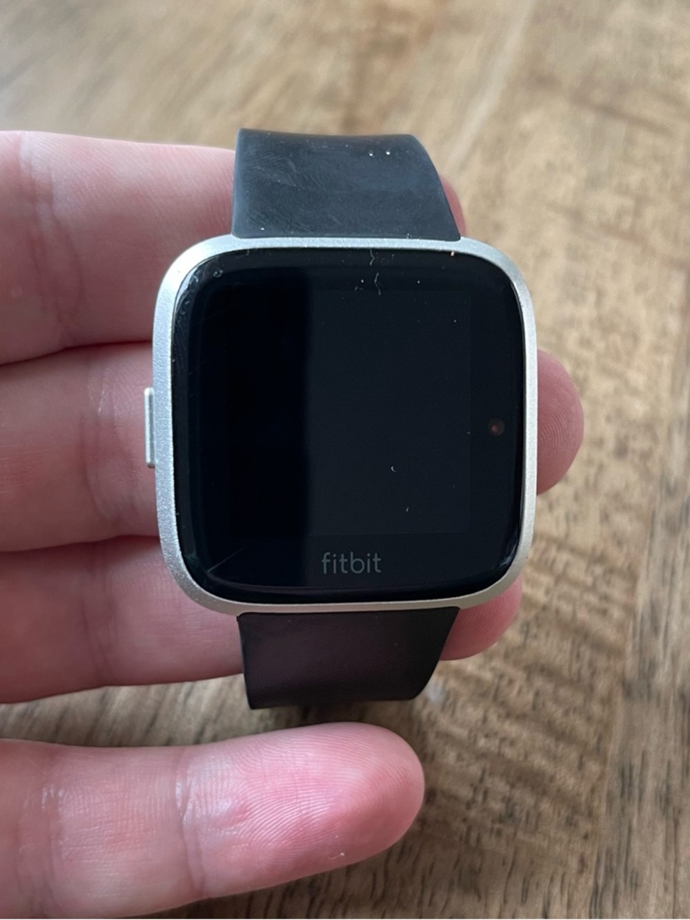 Fitbit Versa Lite Smart Watch Fitness Activity Tracker W Charger FB 415